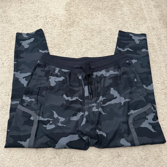 Under Armour Black Camo Joggers - Picture 4 of 8